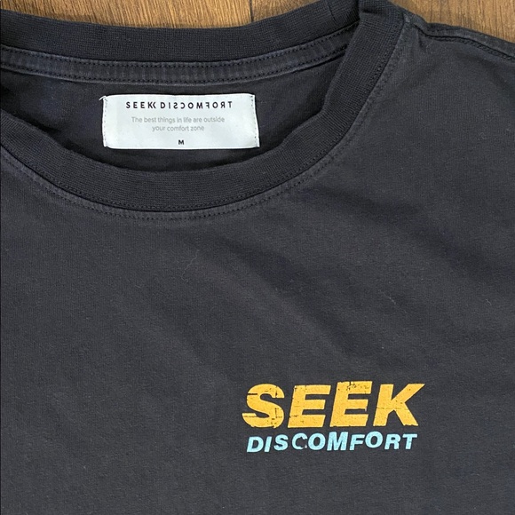 Seek Discomfort Colorful Mountain Logo T Shirt size Medium - Picture 2 of 5